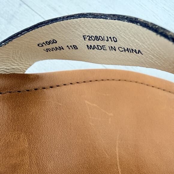 Coach Vivian Leather Thong Sandals Size 11 B Brown Strappy Low Wedge Classic - Picture 12 of 14